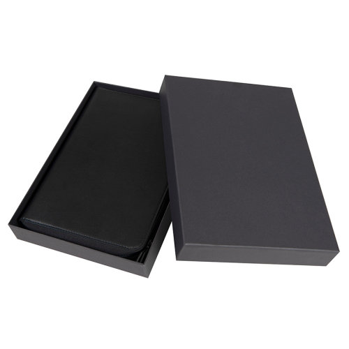 Ежедневник недатированный Chief, A5, на молнии, черный, кремовый блок, подарочная коробка (черный)