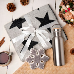 Подарочный набор STARNIGHT: шарф, бутылка для воды, украшение новогоднее (серый)